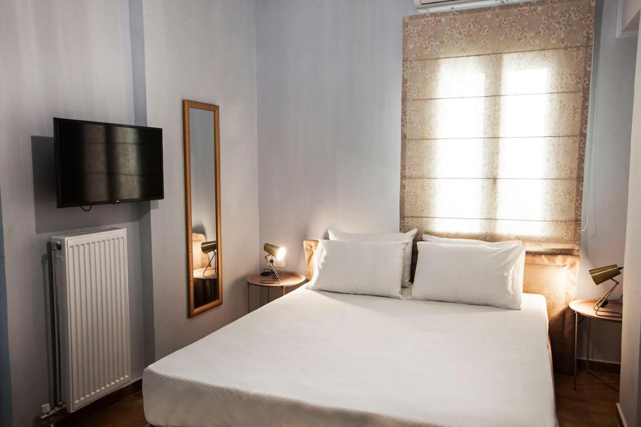 Pagrati Hilton Location Bentzi Family Suite 5 Афины Экстерьер фото