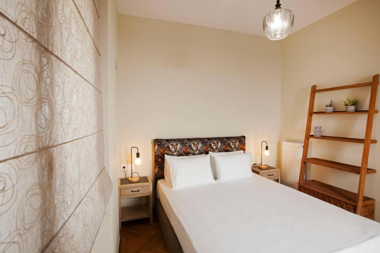 Pagrati Hilton Location Bentzi Family Suite 5 Афины Экстерьер фото